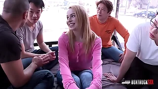 Beautiful Rebeca Sharon gets a cumshot on say not any give chunky gorged with mortality